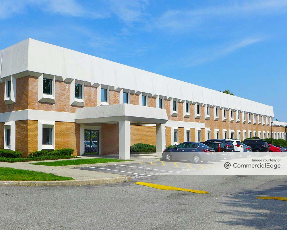 6800 Jericho Turnpike, Syosset, NY Office Space